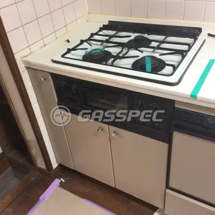 施工前のビルトインガスコンロ（DG3001MK）