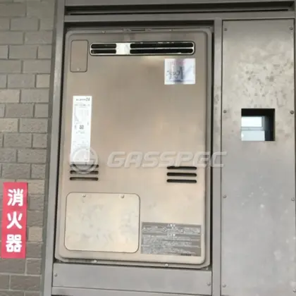 施工前の暖房熱源機（RUFH-V2403AW2-3(B)）