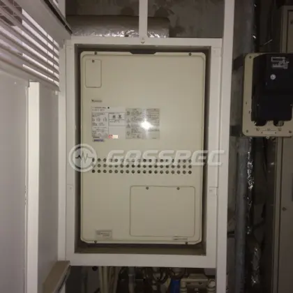 施工前の暖房熱源機（GTH-2413AWXH-H）