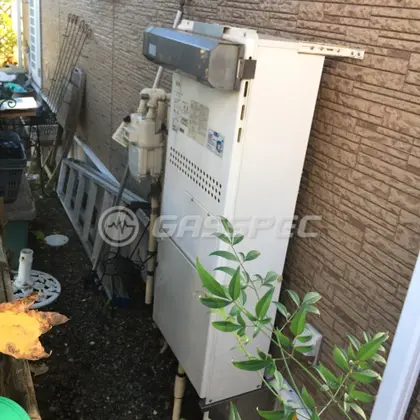 施工前の暖房熱源機（GTH-2413AWXD）