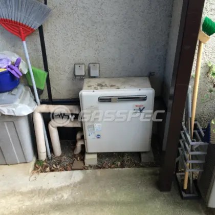 施工前の給湯器（RUF-V2401SAG）