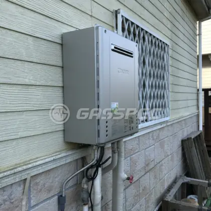 施工後の給湯器（ノーリツ GT-C2462SAWX-2 BL）