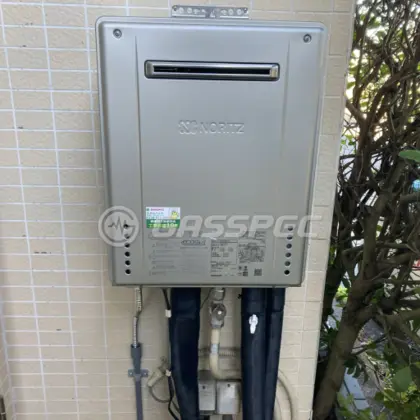 施工後の給湯器（ノーリツ GT-C2462AWX-2 BL）