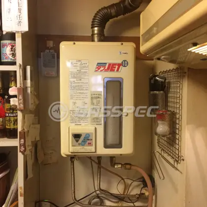 施工前の給湯器（RUXC-V1010SWF）