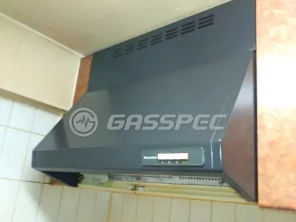 施工前のレンジフード