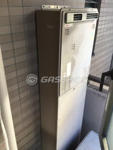 施工前の給湯器（OURB-2000DA）