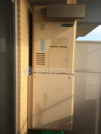 施工前の暖房熱源機（RUFH-V2400AA2-3）
