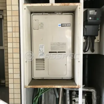 施工前の暖房熱源機（RUFH-V2400AU2-3）