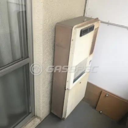 施工前の給湯器（GQ-1600WA）