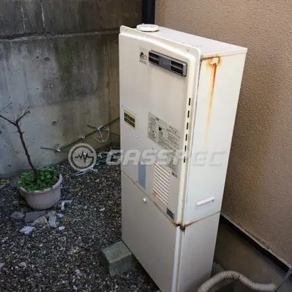 施工前の暖房熱源機（GS-R107S）