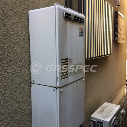 施工前の給湯器（RUFH-VD2400SAW2-3）