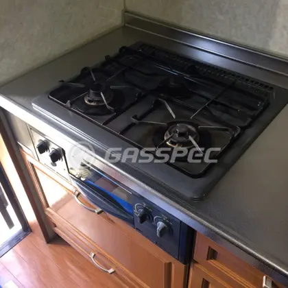施工前のビルトインガスコンロ（RBG-31B6-R）