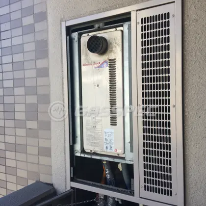 施工前の給湯器（RUX-1616ST）