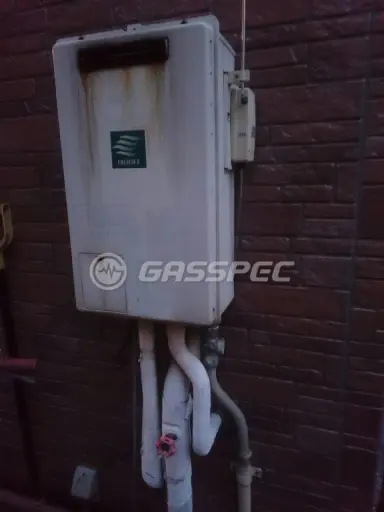 施工前の給湯器（GJ-C24T1）