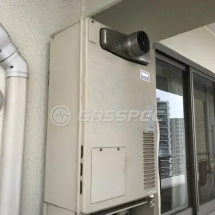 施工前の暖房熱源機（AT-4200ARSAW6Q-56-C）