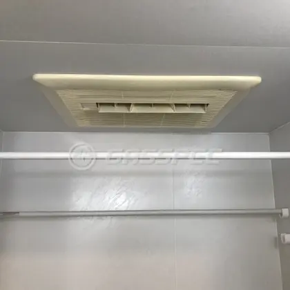 施工前の浴室乾燥機（FD2809J3）