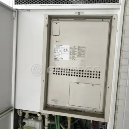 施工前の暖房熱源機（GTH-2413AWXH-H）