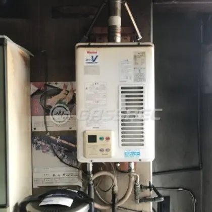 施工前の給湯器（RUX-V1610SWFA-E）