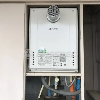 施工後の給湯器（ノーリツ GT-2460SAWX-T-2 BL）