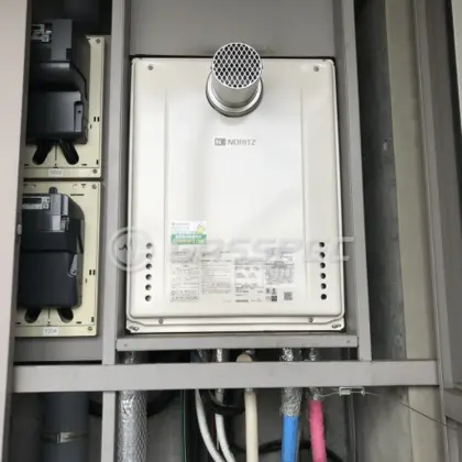 施工後の給湯器（ノーリツ GT-2460SAWX-T-2 BL）