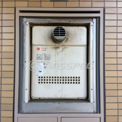 施工前の給湯器（T-206A-T）