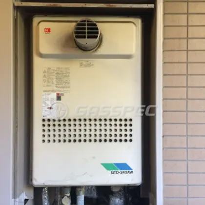 施工前の暖房熱源機（GTD-243AW-T）