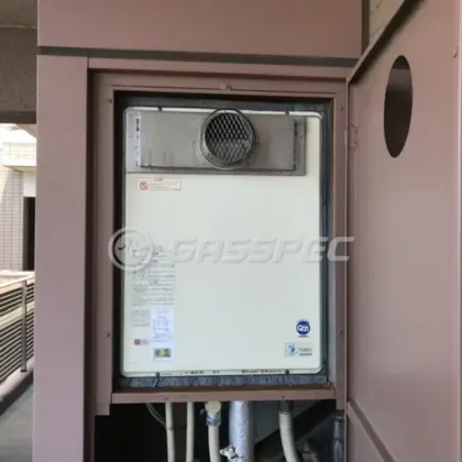 施工前の給湯器（OURB-2450SAQ-T）