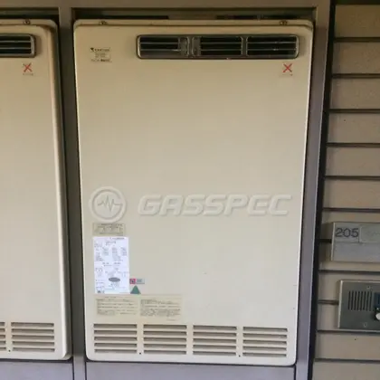 施工前の暖房熱源機（GQH-241W）