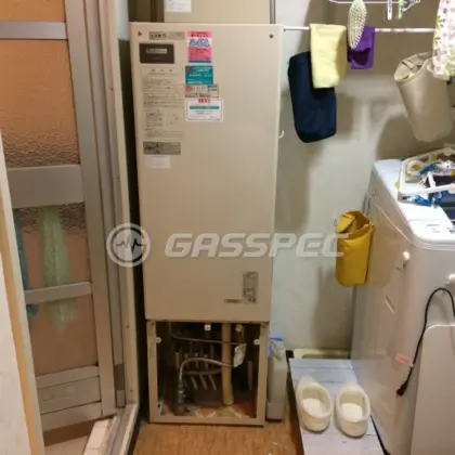 施工前の暖房熱源機（AD-200FFA）