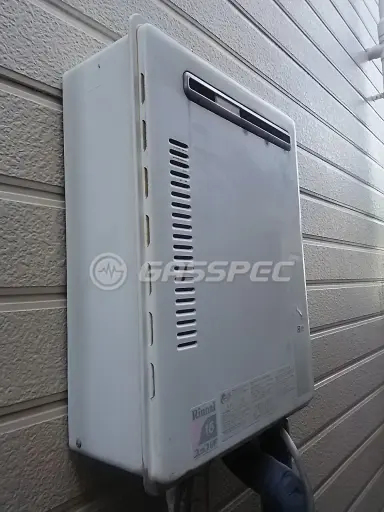 施工前の給湯器（RUF-1600W）