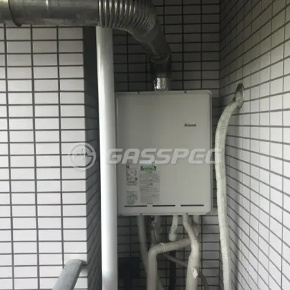 施工後の給湯器（リンナイ RUF-A1615SAU(B)）