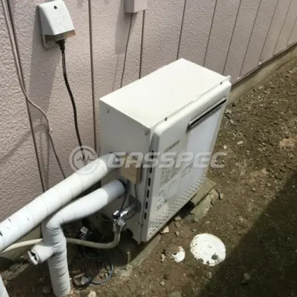 施工前の給湯器（GRQ-2050AX）