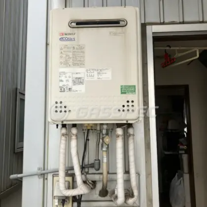 施工前の給湯器（GT-C2052AWX）