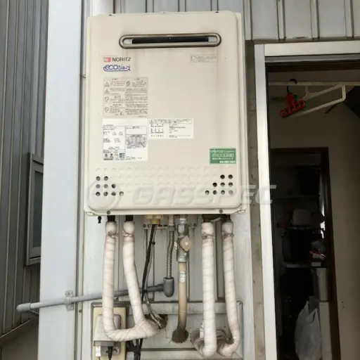 交換前の給湯器（ノーリツ GT-C2052AWX）