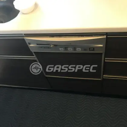 施工前のビルトイン食洗機（NP-P45F1S1BB）