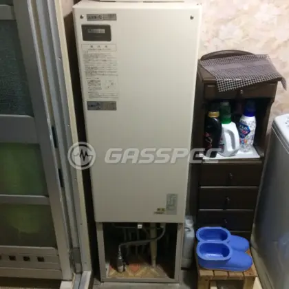 施工前の暖房熱源機（AD-200FFA）