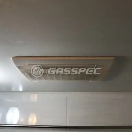 施工前の浴室乾燥機（BS-103HM-1）