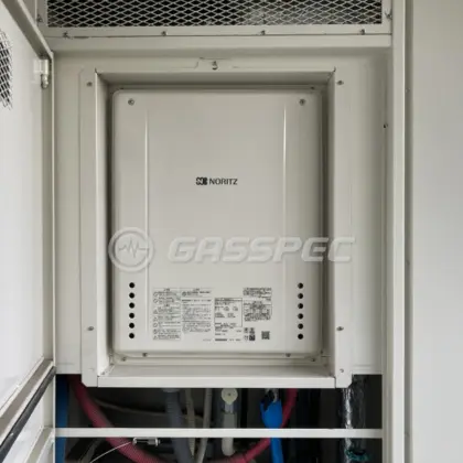施工後の給湯器（ノーリツ GT-2460SAWX-H-2 BL）