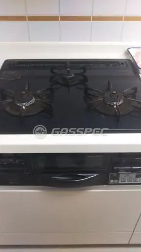 施工前のビルトインガスコンロ（HR PR863A XAAHR）