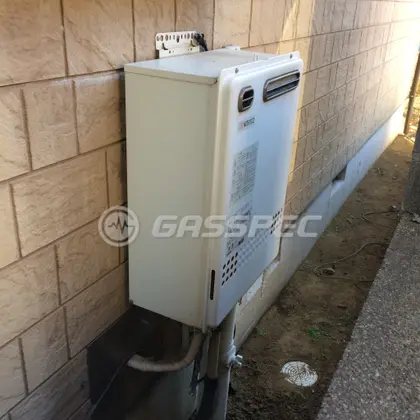 施工前の給湯器（GT-2422AWX）