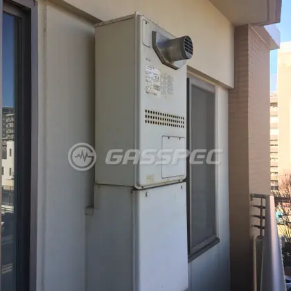 施工前の暖房熱源機（GTH-2413AWX-T）