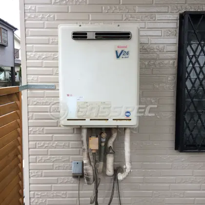 施工前の給湯器（RUF-V2400SAW-1）