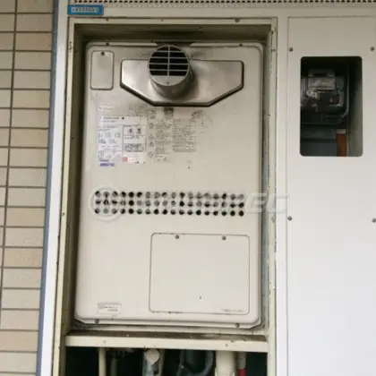 施工前の暖房熱源機（GTH-2413AWXH-T）