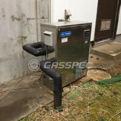 施工前の給湯器（IBF-4730DS）