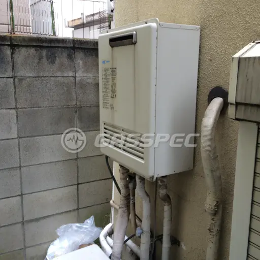 交換前の給湯器（長府 GFK-2012）