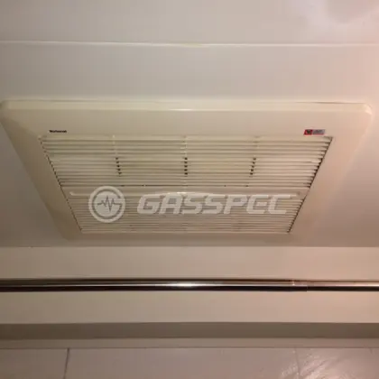施工前の浴室乾燥機（ABD-28KTED）