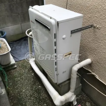 施工前の給湯器（GRQ-2050SAX）