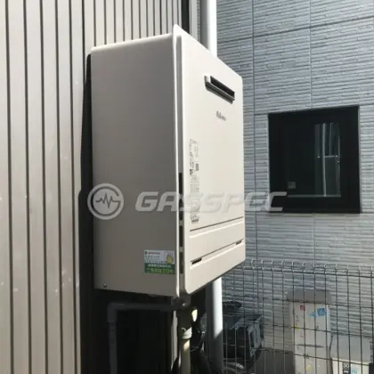 施工後の給湯器（パロマ FH-E2422SAWL）