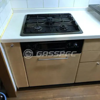 施工前のビルトインガスコンロ（DG3057NR）