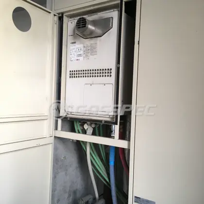 施工前の暖房熱源機（GTH-2413AWXH-T）